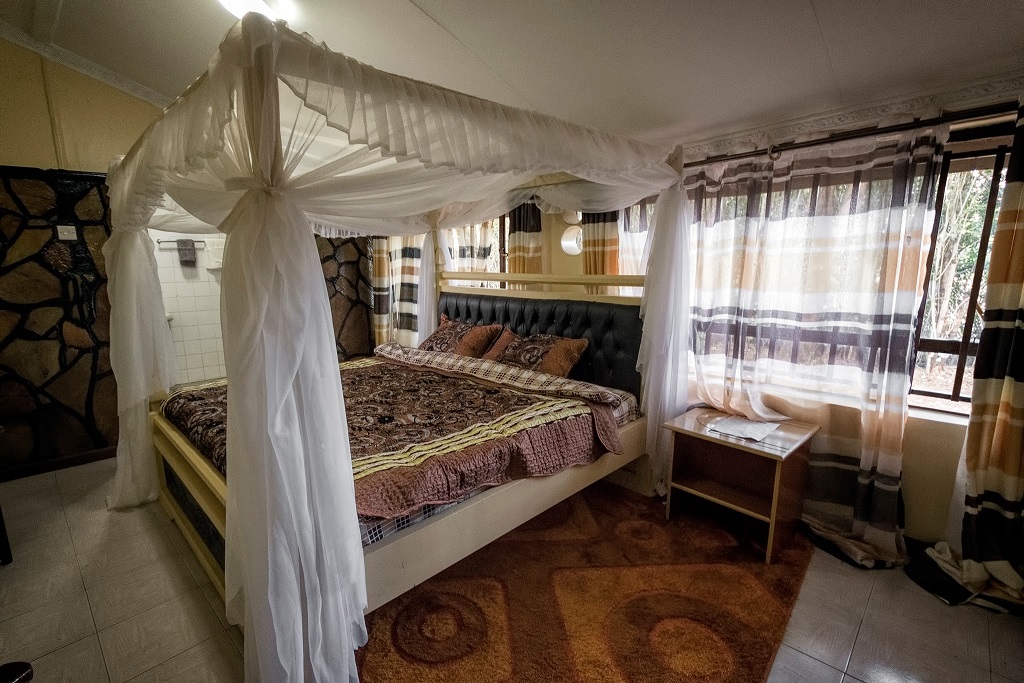 Budget accommodation during a Masai mara safari