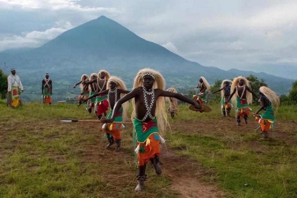 Cultural Tours in Rwanda: Discover the Heart and Soul of the Land of a Thousand Hills